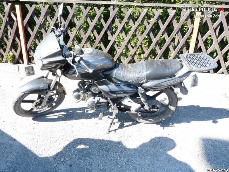 61-letni motorowerzysta doznał urazu prawej ręki / Policja Jastrzębie